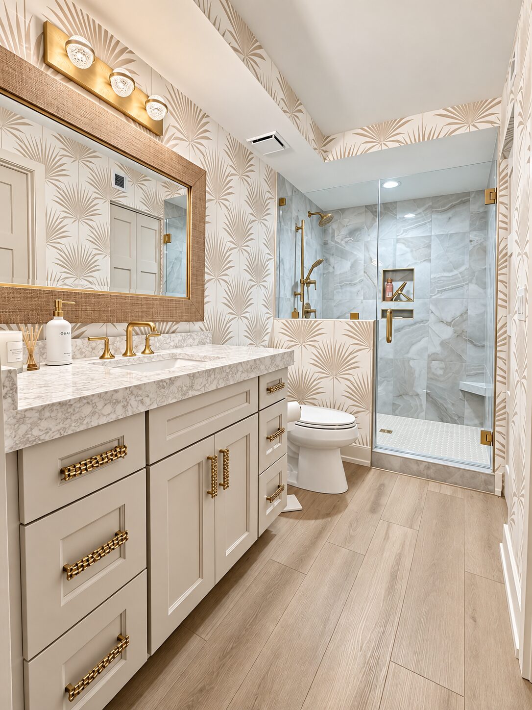 Gold Apartment